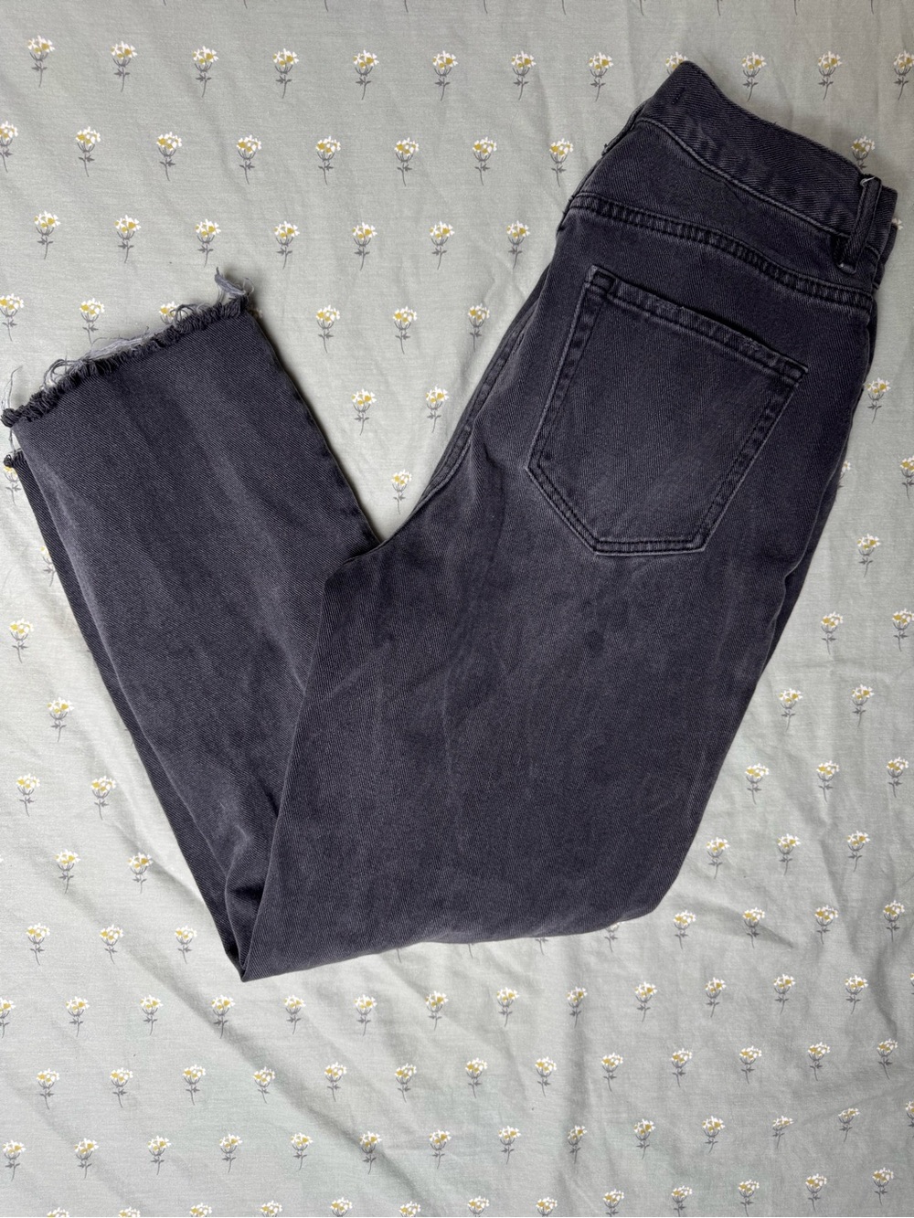 PacSun Black Ankle Crop Raw-Hem Jeans